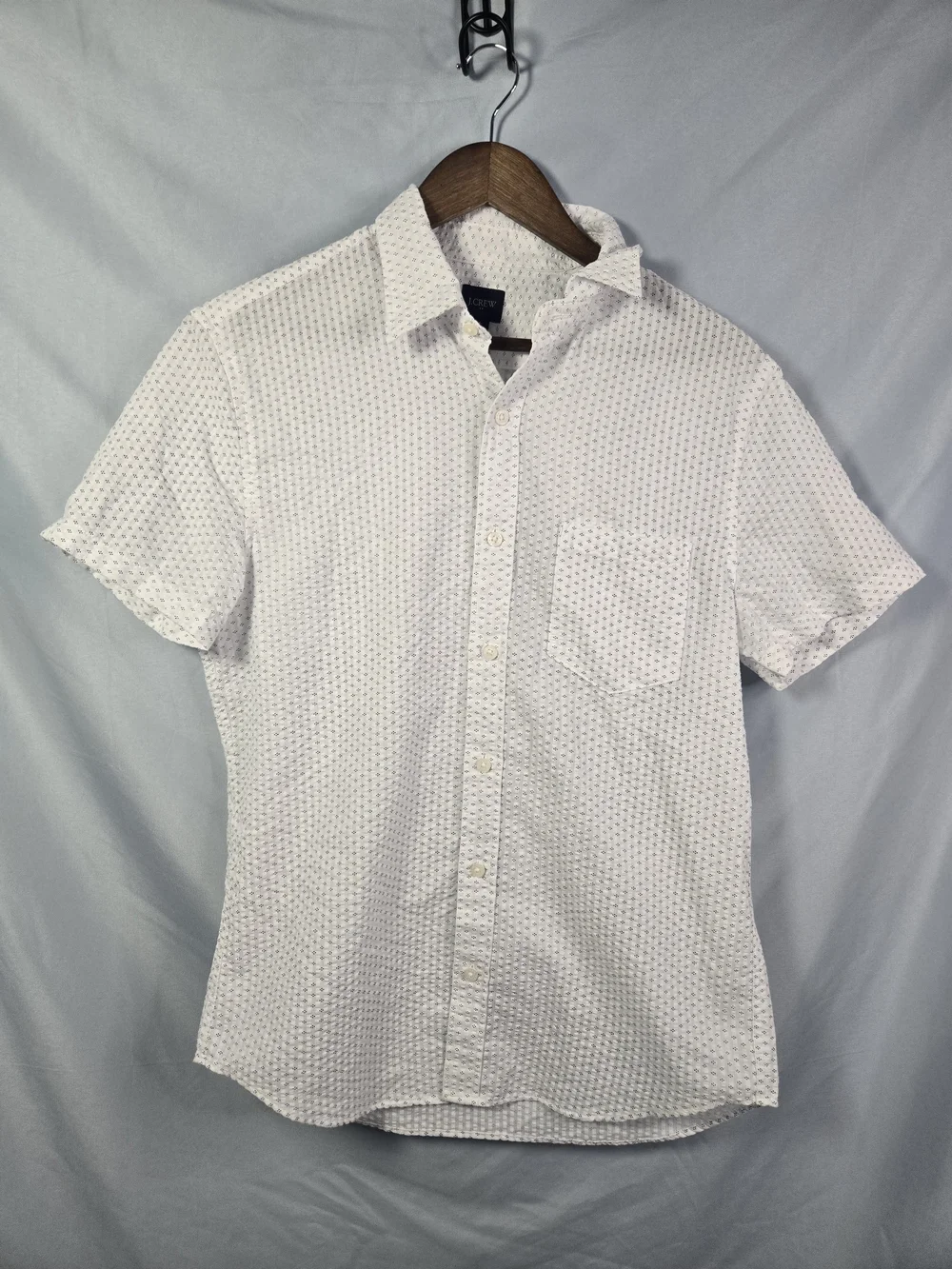 J.Crew White Textured Short‑Sleeve Button‑Down Shirt – Men’s Size M